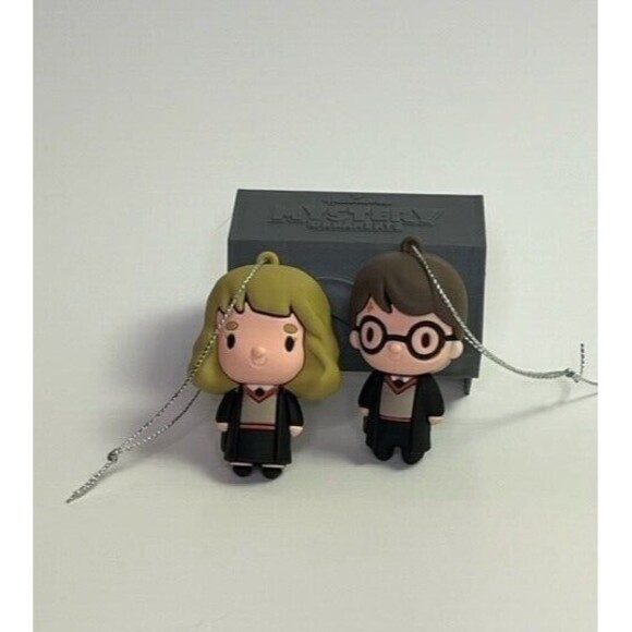 Hallmark Harry Potter Christmas Ornaments Hermione & Harry 2021 Series 2 - Picture 1 of 6